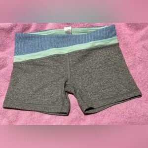 Ivivva: Girls Shorts- Size 8